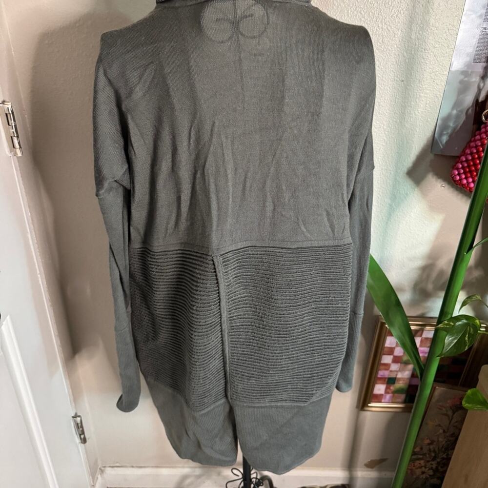 Lululemon Sit In Lotus Wrap II Medium Gray - Picture 5 of 9